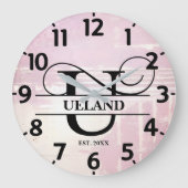 Blasslavender U-Monogramm gestört Große Wanduhr (Vorderseite)
