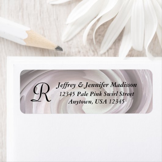 Blassrosa Rücksendeadresse des Swirls Monogramm (Insitu)