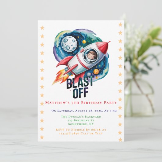 "Blast Off Space Boy Astronaut Birthday Party" Einladung (Stehend Vorderseite)
