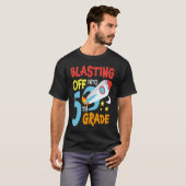 Blasting Off Into 5th Grade Back To School Space R T-Shirt (Vorne ganz)