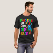 Blasting Off Into Second Grade Back To School Kids T-Shirt (Vorne ganz)