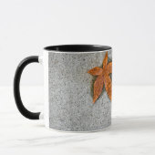Blatt auf dem Bürgersteig Tasse (Links)