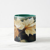 Blätter auf dem Fluss Tasse (Zentrum)