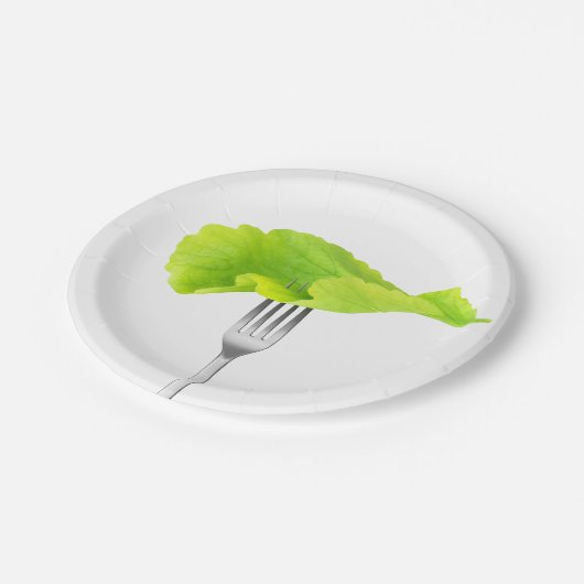 Blätter auf einer Gabel Pappteller (Schrägansicht)