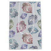 Blätter auf hellgrauem Hintergrund öffnen Mittlere Geschenktüte (Rückseite)