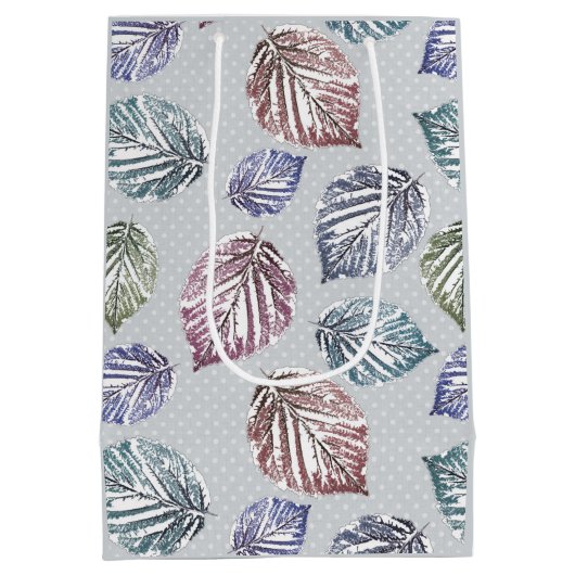 Blätter auf hellgrauem Hintergrund öffnen Mittlere Geschenktüte (Rückseite)