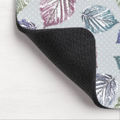 Blätter auf hellgrauem Hintergrund öffnen Mousepad (Ecke)