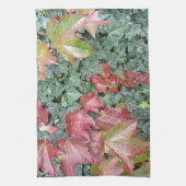 Blätter aus Efeu in Rot im Herbst Küchentuch (Vertikal)