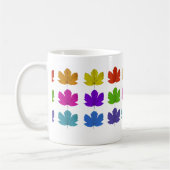 Blätter aus farbenfrohen Ahornblättern Kaffeetasse (Links)