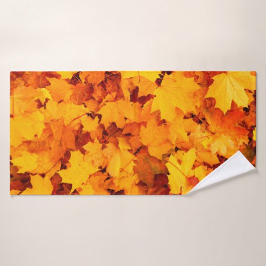 Blätter aus Herbstblättern Badehandtuch (Badehandtuch)