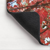 BLÄTTER DES ROTES durch SHARON SHARPE Mousepad (Ecke)
