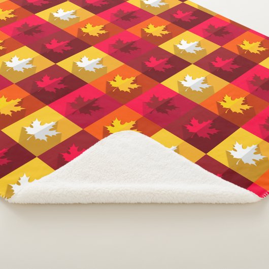 Blätter für die Herbstmaple - Helle Patchwork Sherpadecke (3/4)