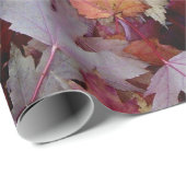 Blätter für gefallene Herbstbaume Geschenkpapier (Rolleneckpunkt)