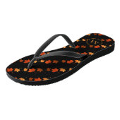 Blätter für Herbstfarben mit Monogramm Badesandalen (Schrägansicht)