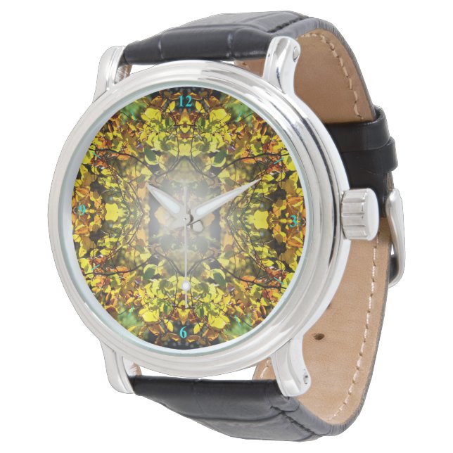 Blätter im Herbst Armbanduhr (Schrägansicht)