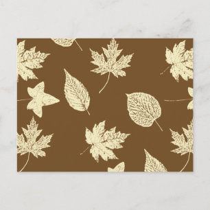 Blätter im Herbst - beige und Schokolade Postkarte