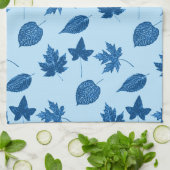 Blätter im Herbst - Indigo und blass Geschirrtuch (Gefaltet)