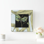 Blätter mit Dragonfly Inset von Jennifer Goldberge Quadratische Wanduhr (Zuhause)