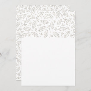 Blätter mit einer Einladung in Weiß