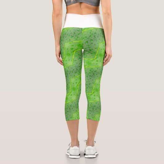 Blätter mit Wasserfallmuster Capri Leggings (Rückseite)