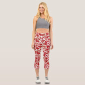 Blätter mit weißem und rotem Flying, Wiederholmust Capri Leggings (Vorderseite)
