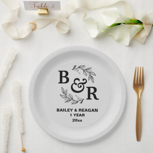 Blätter Motif Monogram zum ersten Hochzeitstag Pappteller (Hochzeit)