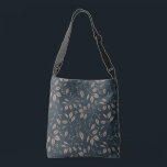 Blätter und Berries - Dunkelbraun, Tan Scarf Tragetaschen Mit Langen Trägern<br><div class="desc">Eine Tasche über der Schulter,  die mit einem braunen und bräunlichen Wiederholmuster versehen ist</div>