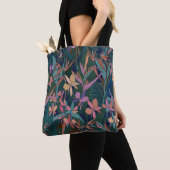 Blätter und Blume des tropischen Dschungels mit fa Tasche (Von Nahem)