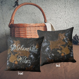 Blätter und Eichen aus Eiche in dunklen Gewässern Kissen