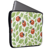 Blätter und Marienkäfer  Laptopschutzhülle (Vorne Rechts)
