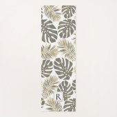 Blätter und Monogramm aus Tropengrau und -gold Yogamatte (Vorderseite)