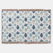 Blätter und Schneeformen im Winter Decke (Vorderseite)