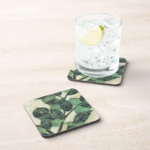 Blätter und Verzweigungen auf dem Hintergrund der Untersetzer (Rechte Seite)