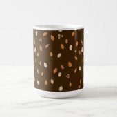 Blätter und Zweige Dunkle Herbstbeizen Brauner Hin Kaffeetasse (Mittel)