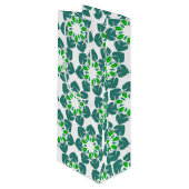 Blattmuster, Muster von Blätter, grüne Blätter Geschenktüte Für Weinflaschen (Vorderseite Schrägansicht)