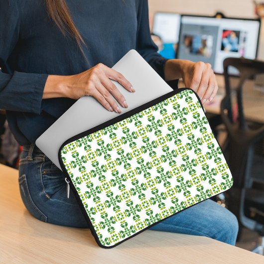 Blattmuster, Muster von Blätter, grüne Blätter Laptopschutzhülle