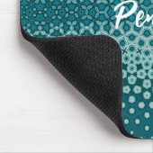 Blau Abstrakte weiße Monogramm Mousepad (Ecke)