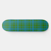 Blau auf grünem Tartan Kariertes Muster Skateboard (Horizontal)