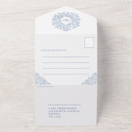 Blau-blaue Blätter in einer Einladung (Außenbereich)