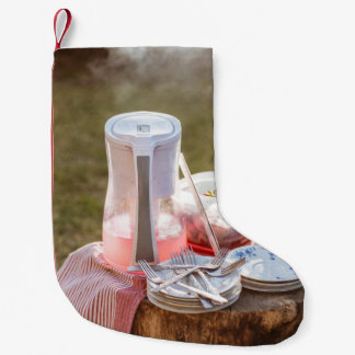 Blau-blaue Keramik Teller und Pitcher Kleiner Weihnachtsstrumpf