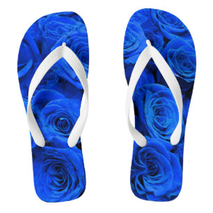 Blau blühende Blumen blauer Rose Badesandalen