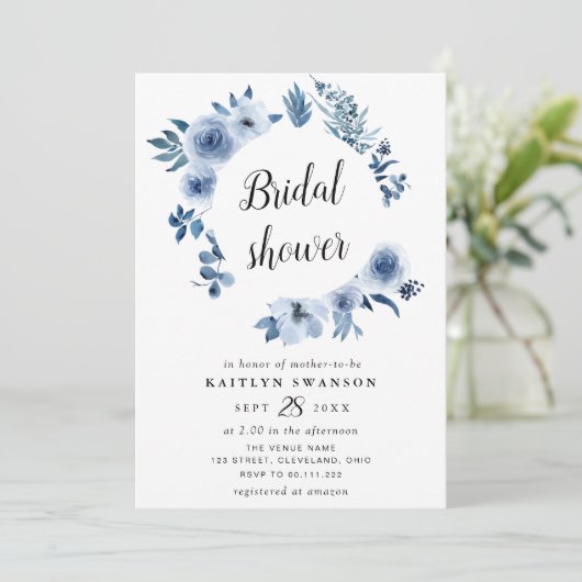 Blau blühendes Brautparty Einladung (Stehend Vorderseite)