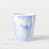 Blau-Blütenblätter Latte-Tasse Milchtasse (Vorderseite)