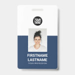 Blau | Foto, Logo, Name des Mitarbeiters Ausweis<br><div class="desc">Dieses Abzeichen für den benutzerdefinierten Mitarbeiternamen kann einfach mit Foto,  Scan-Bar und Firmenlogo personalisiert werden. Ein einfaches Business-Design in marineblau-weißer Farbe,  das in Vorder- und Rückengrößen vollständig anpassbar ist,  serifenlose,  einfache und moderne Schriftart und ein berufliches und klares Aussehen. Erhältlich mit Lanyard,  Metallklammer oder mit Retraktikett. Keine Mindestbestellung.</div>