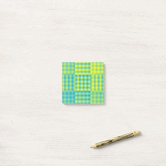 Blau Gelb Karo Patchworkmuster Post-it Klebezettel (Auf Schreibtisch)