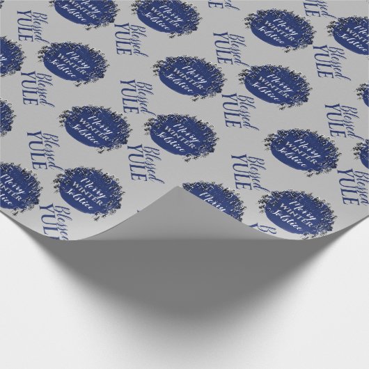 Blau & Grau Merry Winter Solstice Gesegnetes Weihn Geschenkpapier (Ecke)