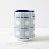 Blau kariertes Gänseblümchen-Muster Tasse (Zentrum)