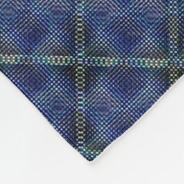 Blau kariertes Quadrat mit pixeligen Punkten Fleecedecke