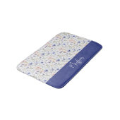 Blau Lila Aquarell Wildblumen Name Monogramm Badematte (Schrägansicht)