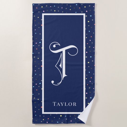 Blau mit farbigen Dots Dekoratives Scroll Monogram Strandtuch (Vorderseite)